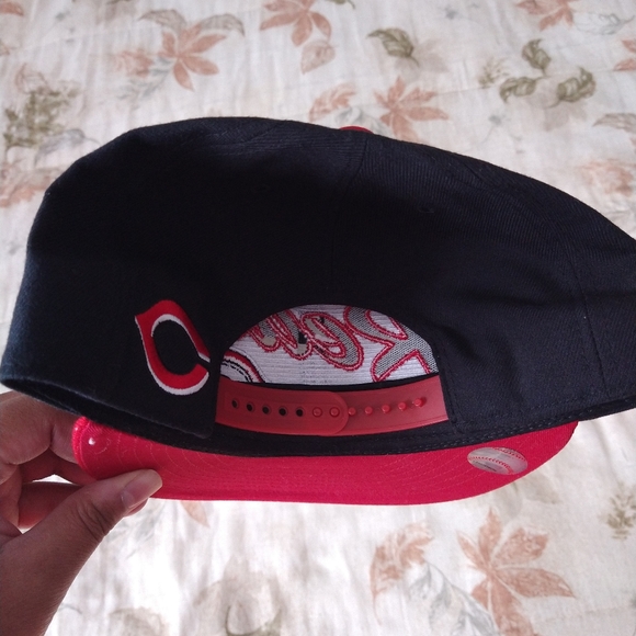Cincinnati Reds Snapback - Picture 3 of 3